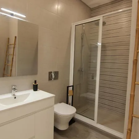 2-bdr With Private Patio, Apartment Distrikt Faro